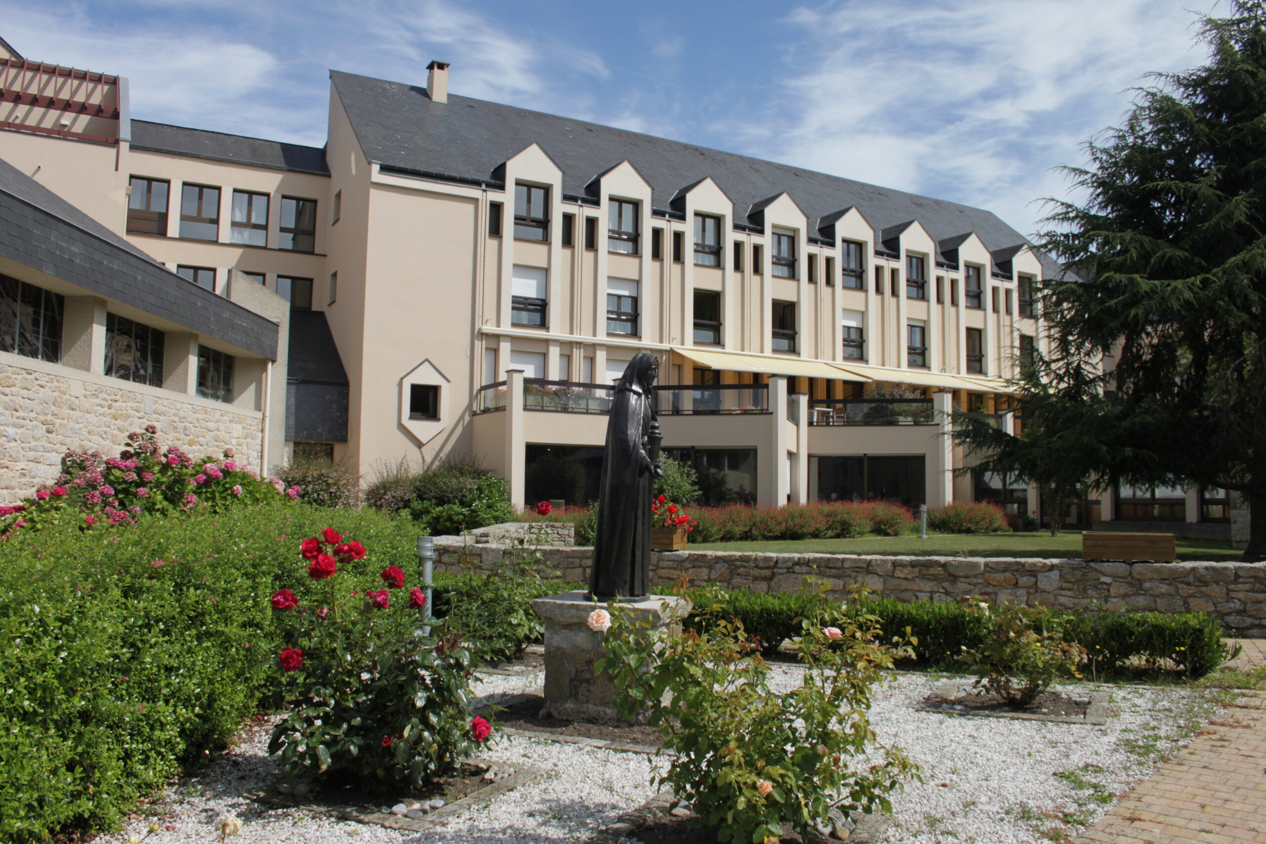 MAISON DE DINAN