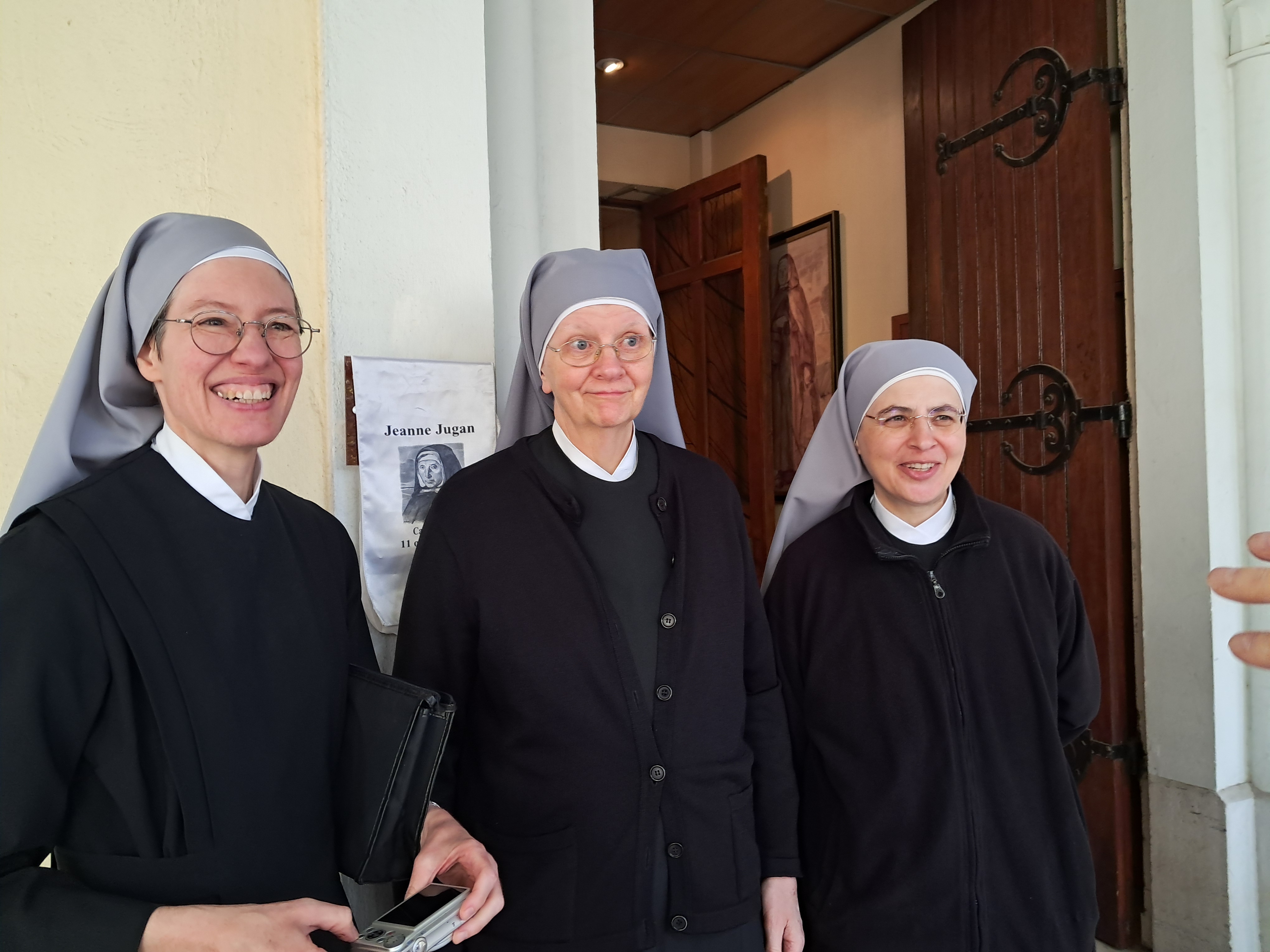 Petites soeurs qui sourient