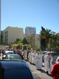 procession de la messe d'ouverture pour les 150 ans de la maison de Toulon