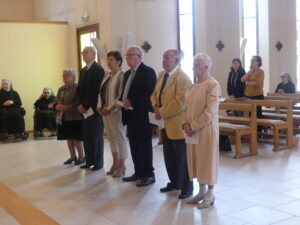 Les 70 ans de mariage de Mr et Mme LEGRAND, Résidents de Ma Maison et les 60 ans de mariage de Mr et Mme LELOUTRE et de Mr et Mme YVON, Bénévoles de Ma Maison.