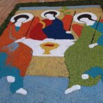 Tapis fait en sel en l'honneur de la Sainte Trinité