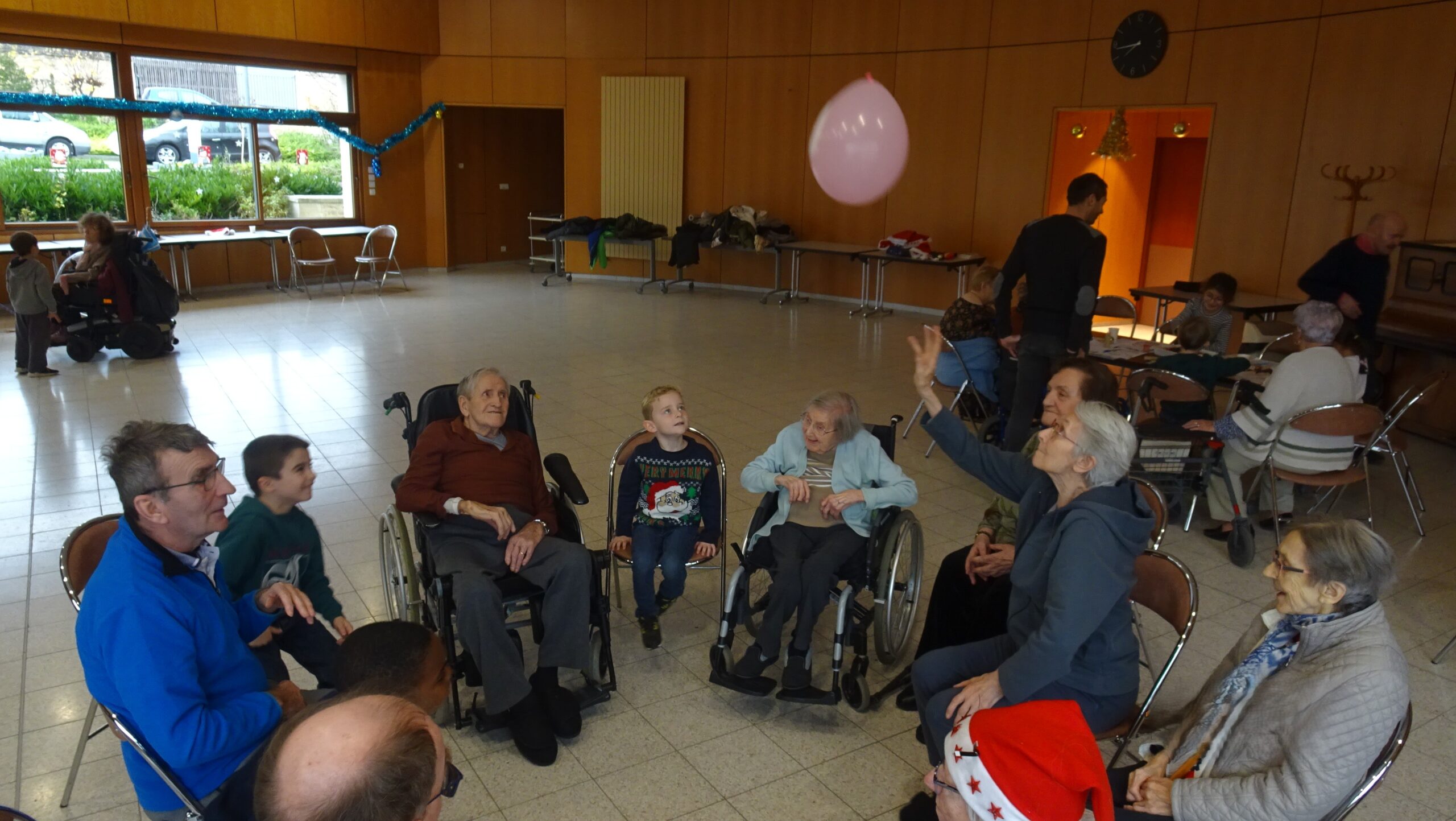 Personnes âgées avec des enfants