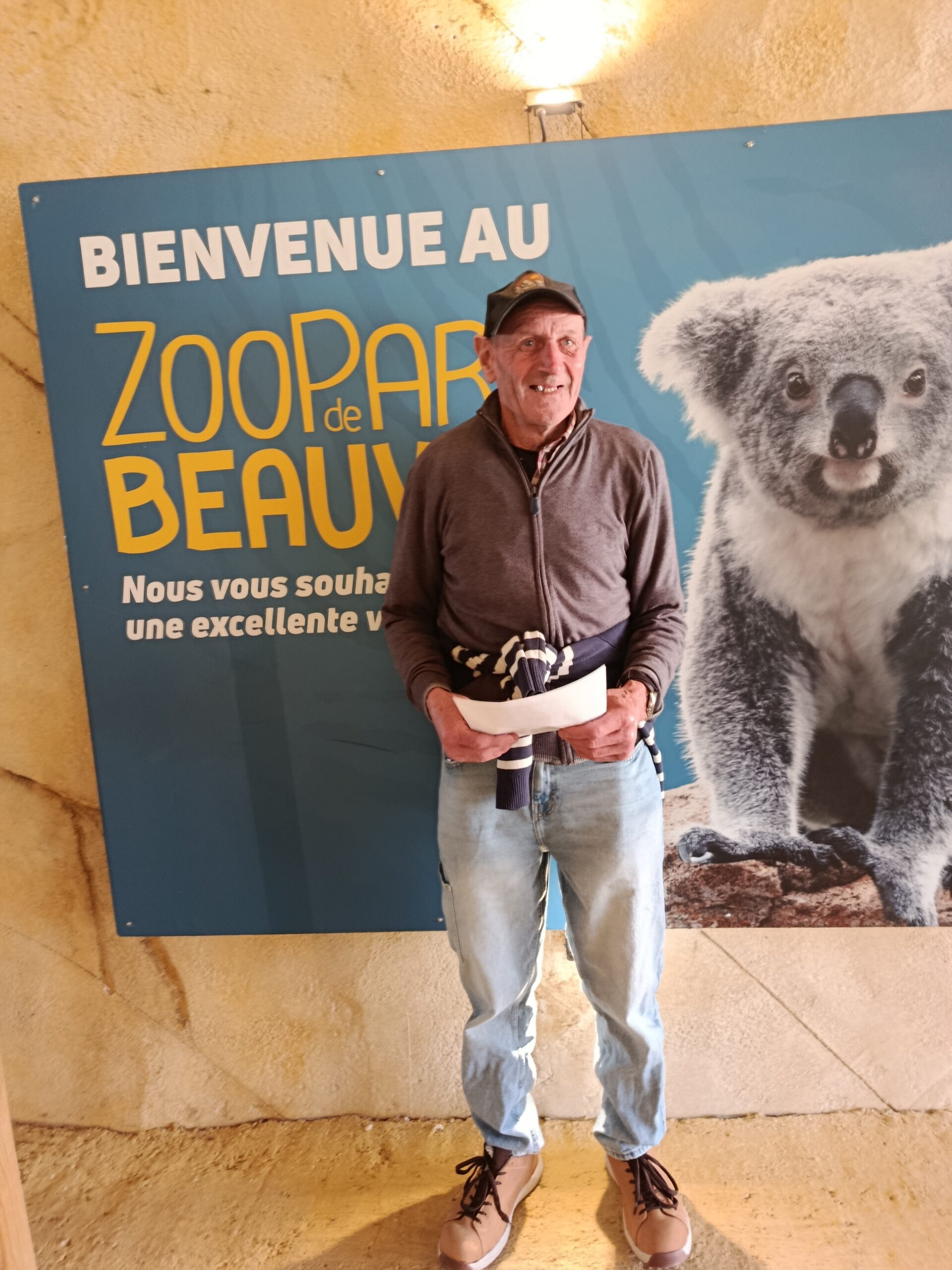 Personnes âgées au zoo de Beauval
