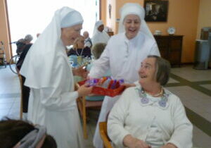 Visite de Mère 2023 St Denis (2)